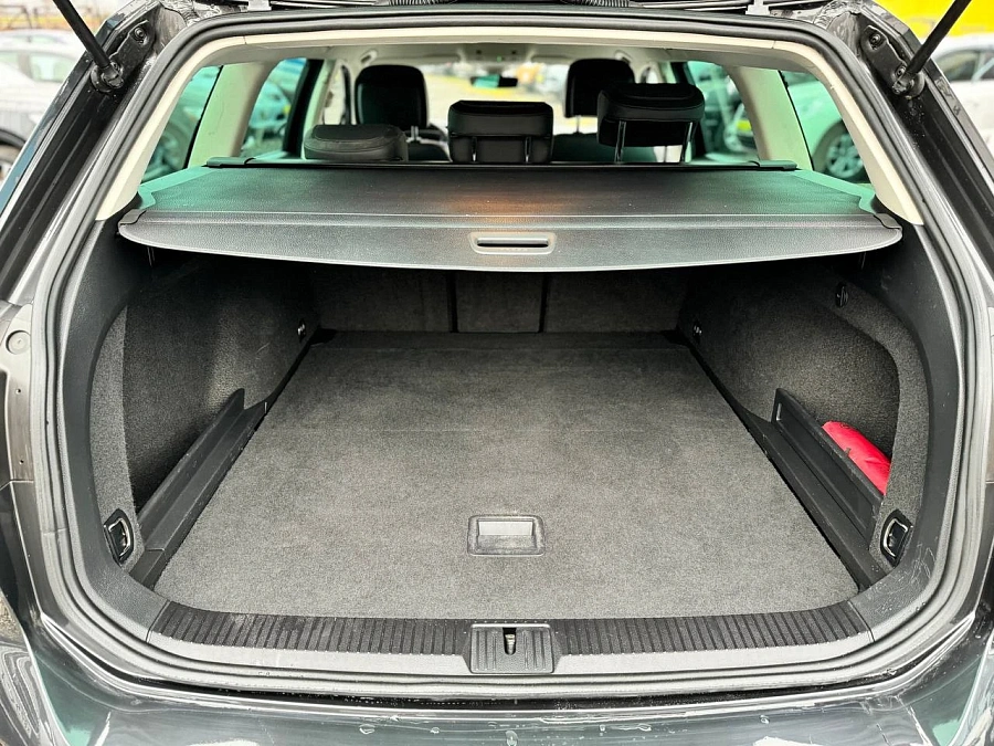 Volkswagen Passat, 2019г., полный привод, робот