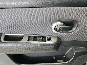Nissan Tiida, 2008г, передний привод, автомат