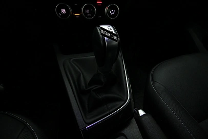 Renault Arkana, 2019г, передний привод, вариатор