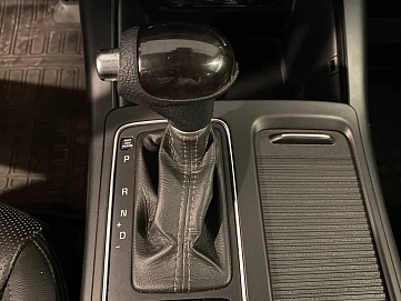 Kia Sorento, 2015г, передний привод, автомат