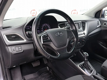 Hyundai Solaris, 2018г, передний привод, автомат
