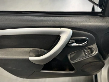 Nissan Terrano, 2015г., передний привод, механика