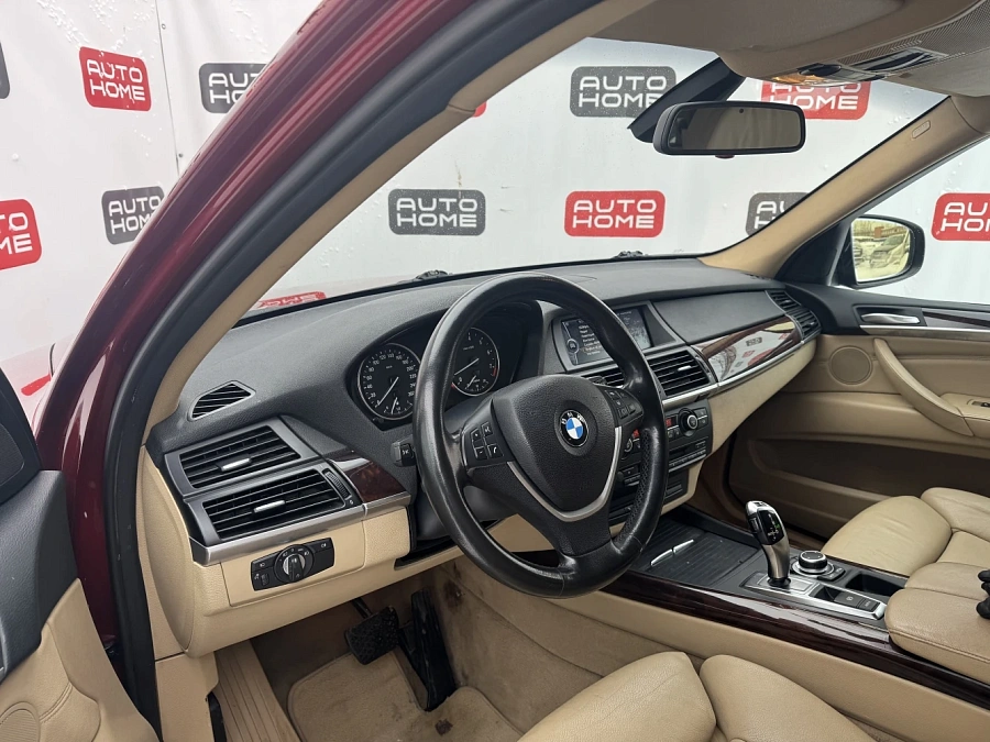 BMW X5, 2010г., передний привод, автомат