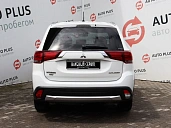 Mitsubishi Outlander, 2015г., полный привод, вариатор