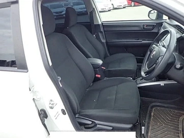 Toyota Corolla, 2020г, передний привод, вариатор