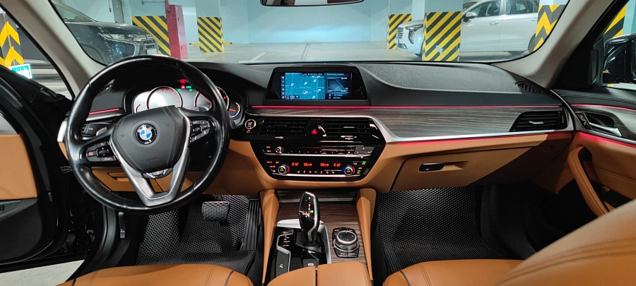 BMW 5 серии, 2018г., полный привод, автомат