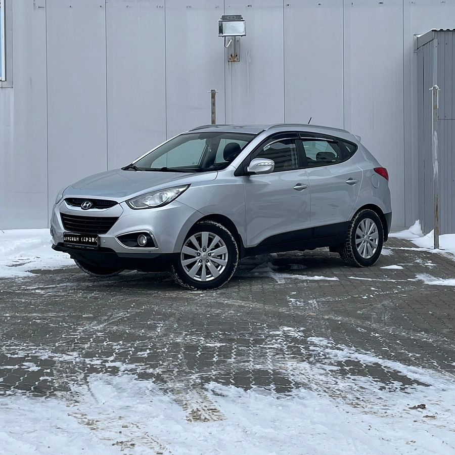 Hyundai ix35, 2011г., передний привод, автомат