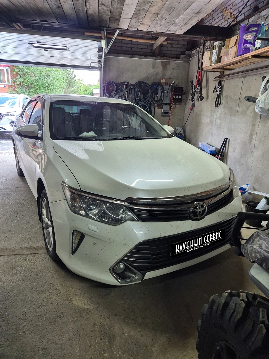 Toyota Camry, 2015г., передний привод, автомат