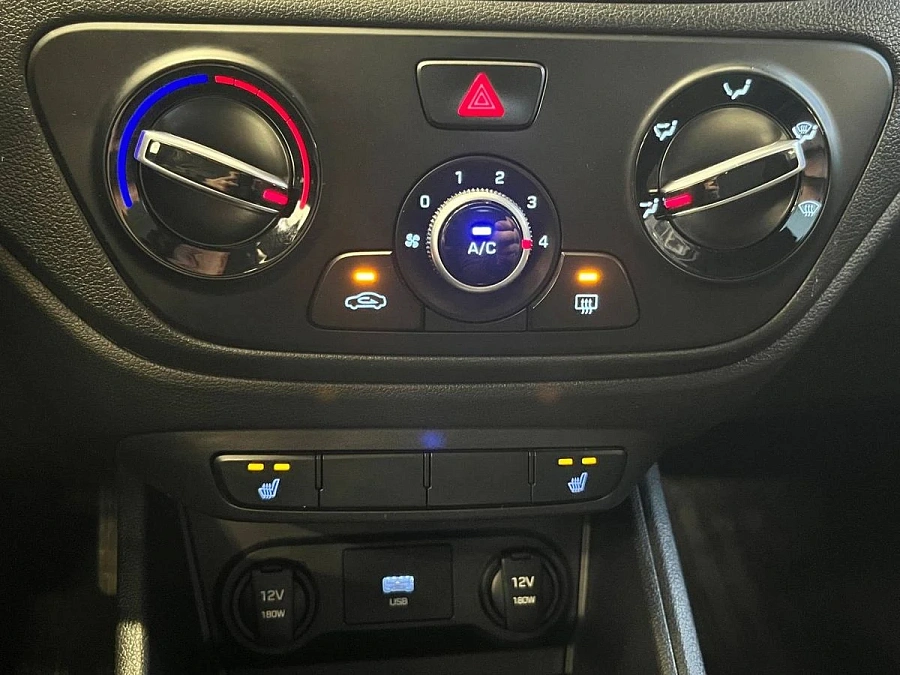 Hyundai Solaris, 2020г., передний привод, автомат