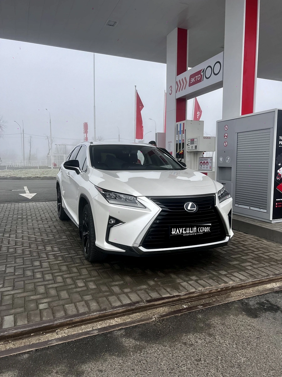 Lexus RX, 2017г., полный привод, автомат