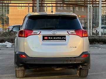 Toyota RAV4, 2014г, передний привод, механика