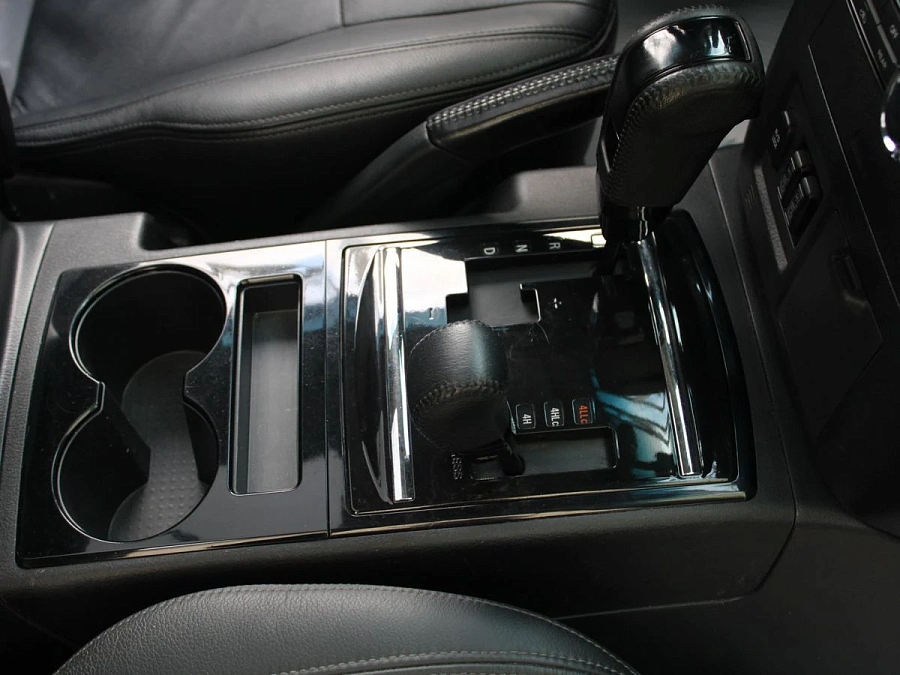 Mitsubishi Pajero, 2015г., полный привод, автомат