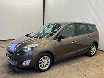 Renault , 2011г., передний привод, механика