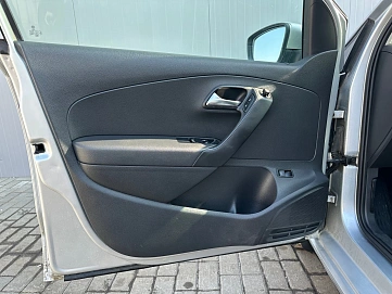 Volkswagen Polo, 2012г, передний привод, механика