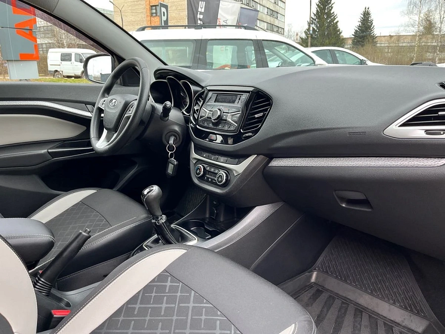 Lada (ВАЗ) Vesta, 2018г., передний привод, механика