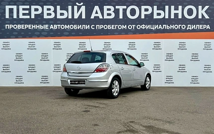 Opel Astra, 2010г, передний привод, механика