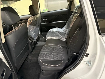 Mitsubishi Outlander, 2022г, передний привод, вариатор