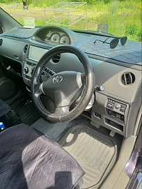 Toyota Sienta, 2011г, передний привод, вариатор