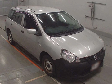 Nissan AD, 2021г, передний привод, вариатор