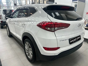 Hyundai Tucson, 2016г, полный привод, робот