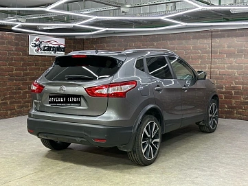 Nissan Qashqai, 2016г, полный привод, вариатор