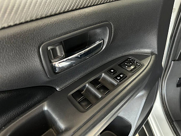 Mitsubishi Outlander, 2012г, полный привод, вариатор