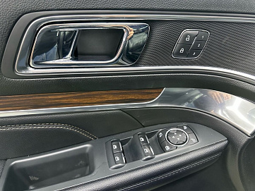Ford Explorer, 2019г, полный привод, автомат