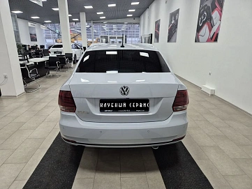 Volkswagen Polo, 2019г, передний привод, автомат