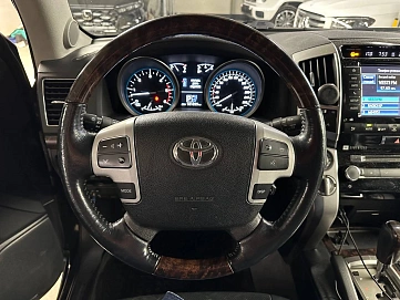 Toyota Land Cruiser, 2013г, полный привод, автомат
