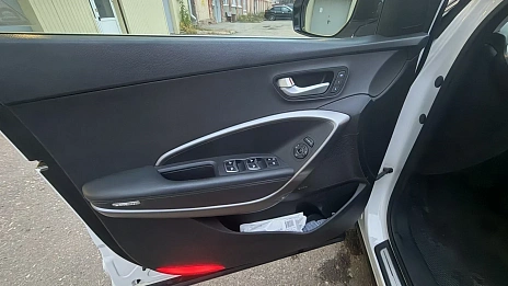 Hyundai Santa Fe, 2016г, полный привод, автомат