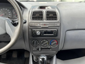 Hyundai Accent, 2008г, передний привод, механика