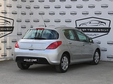 Peugeot 308, 2012г, передний привод, автомат
