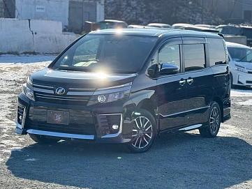 Toyota Voxy, 2017г, передний привод, вариатор