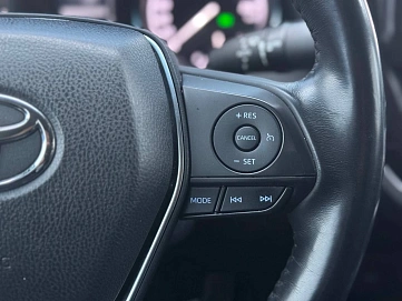 Toyota Camry, 2021г, передний привод, автомат