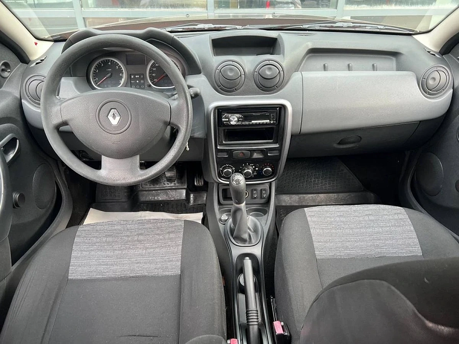 Renault Duster, 2013г., передний привод, механика