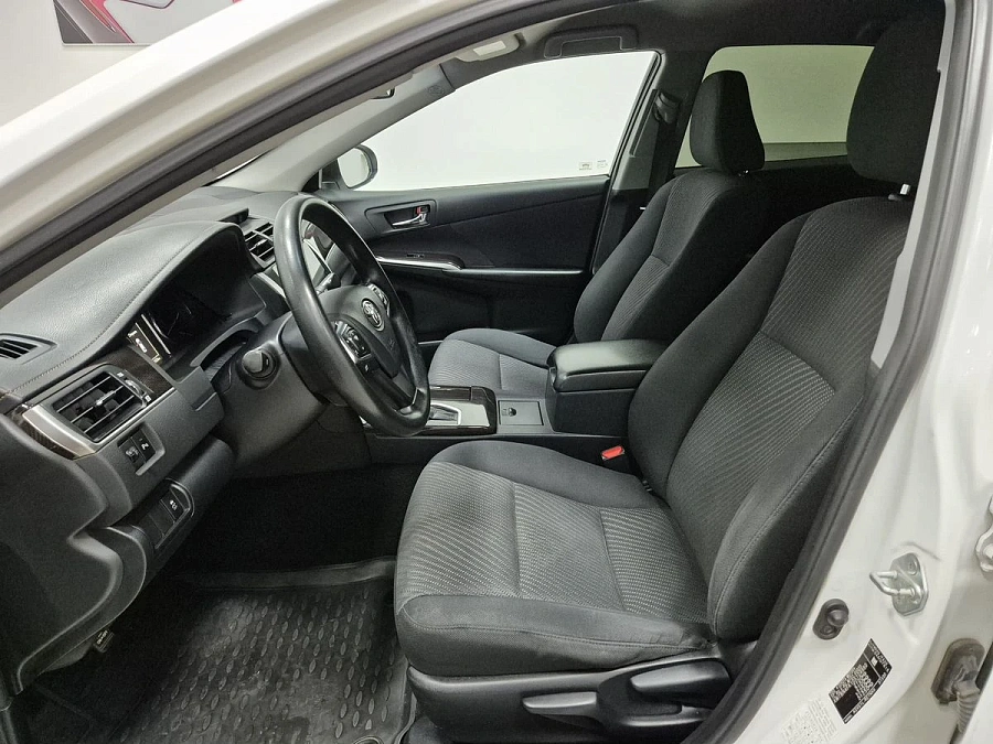 Toyota Camry, 2017г., передний привод, автомат