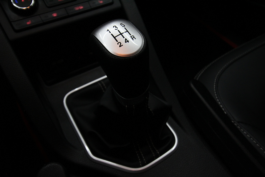 FAW Besturn X40, 2021г., передний привод, механика
