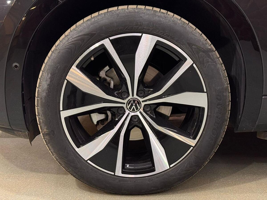 Volkswagen Tavendor, 2023г., полный привод, робот