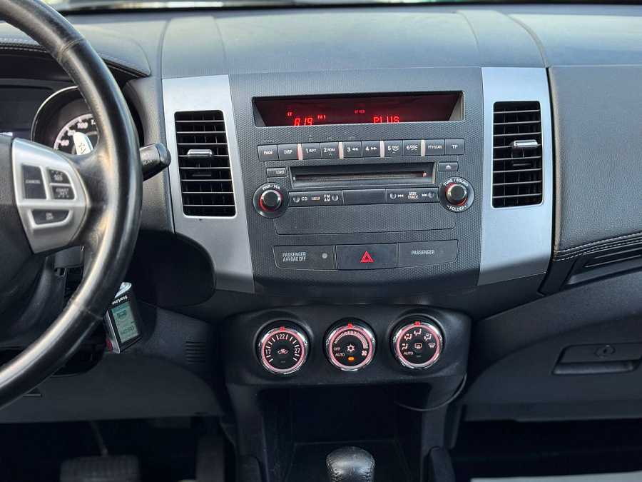 Peugeot 4007, 2011г., полный привод, вариатор