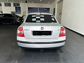 Volkswagen Passat, 2002г., передний привод, механика