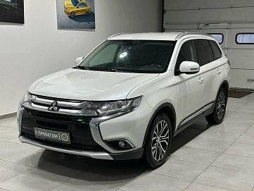 Mitsubishi Outlander, 2017г, полный привод, вариатор