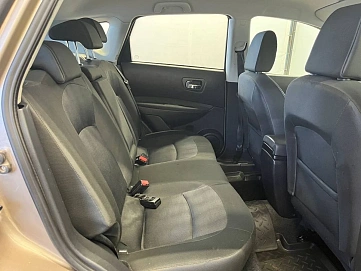 Nissan Qashqai, 2011г, передний привод, механика