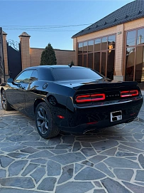 Dodge Challenger, 2016г, задний привод, автомат