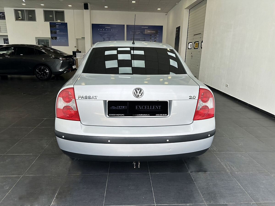 Volkswagen Passat, 2002г., передний привод, механика
