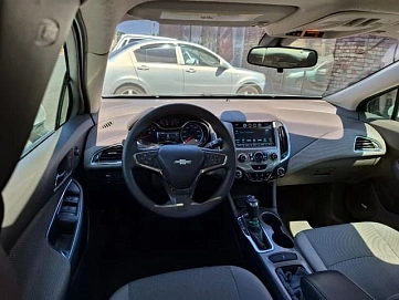 Chevrolet Cruze, 2018г., передний привод, автомат
