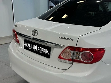 Toyota Corolla, 2013г, передний привод, автомат