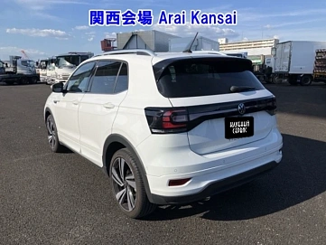 Volkswagen T-Cross, 2022г, передний привод, робот