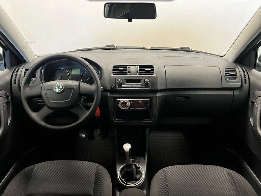 Skoda Fabia, 2011г., передний привод, механика