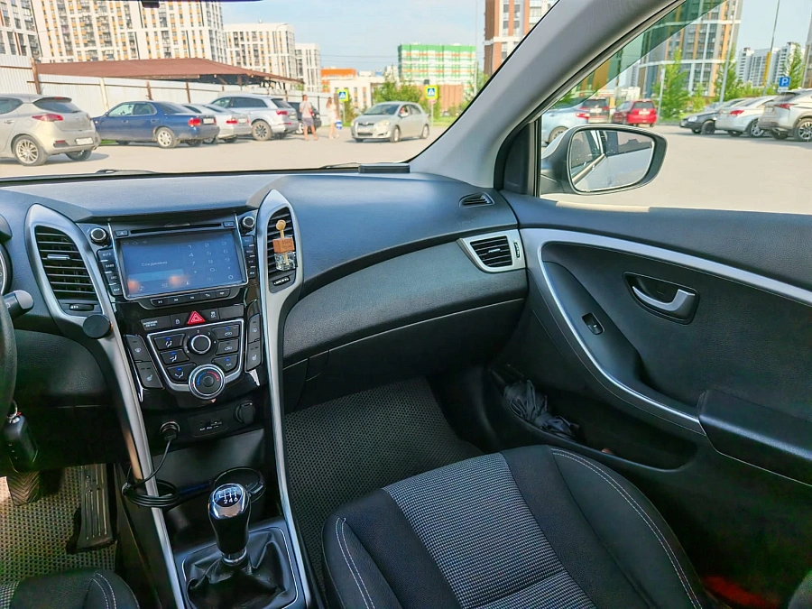 Hyundai i30, 2012г., передний привод, механика