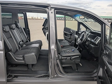 Honda Stepwgn, 2014г, полный привод, вариатор
